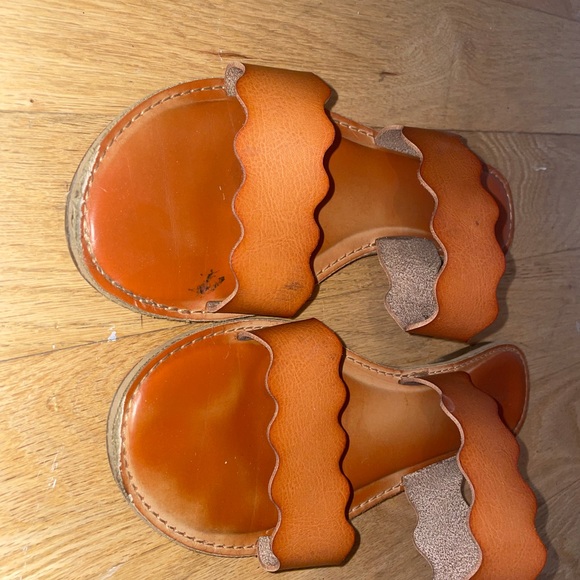 Scalloped Chestnut Sandals - Picture 3 of 3